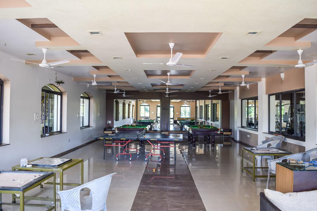 Amidhara Resort Szaszan Gir Kültér fotó