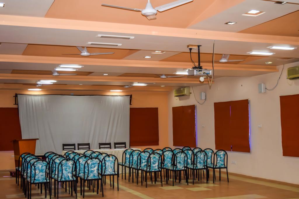 Amidhara Resort Szaszan Gir Kültér fotó