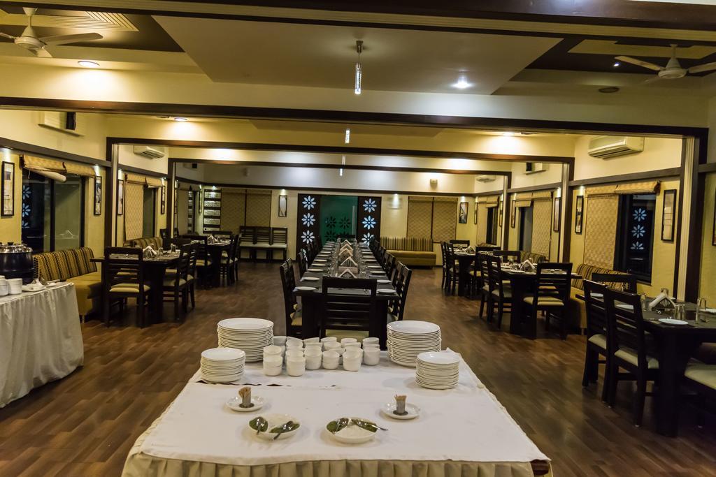 Amidhara Resort Szaszan Gir Kültér fotó