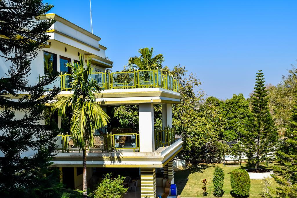 Amidhara Resort Szaszan Gir Kültér fotó