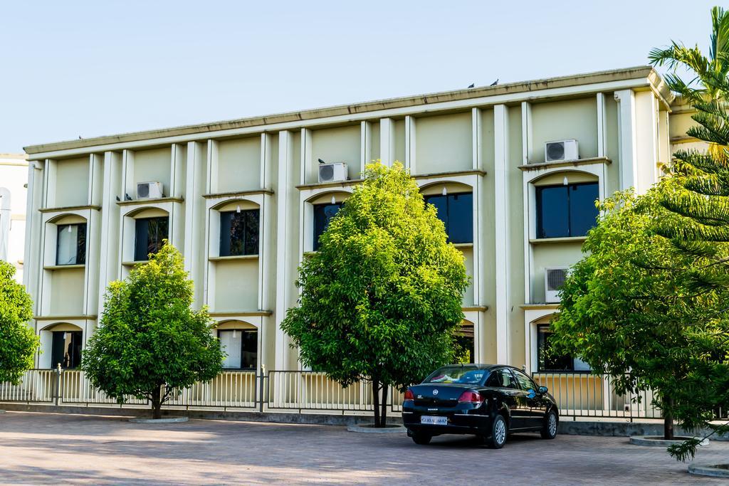 Amidhara Resort Szaszan Gir Kültér fotó